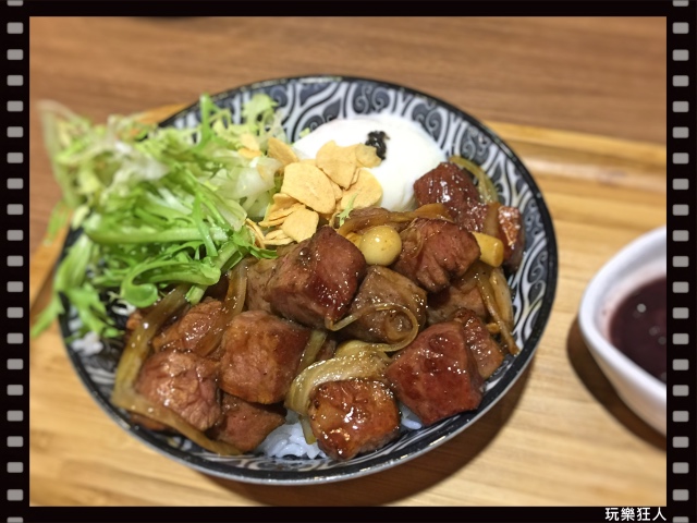 『開丼燒肉vs丼飯』骰子菲力牛丼