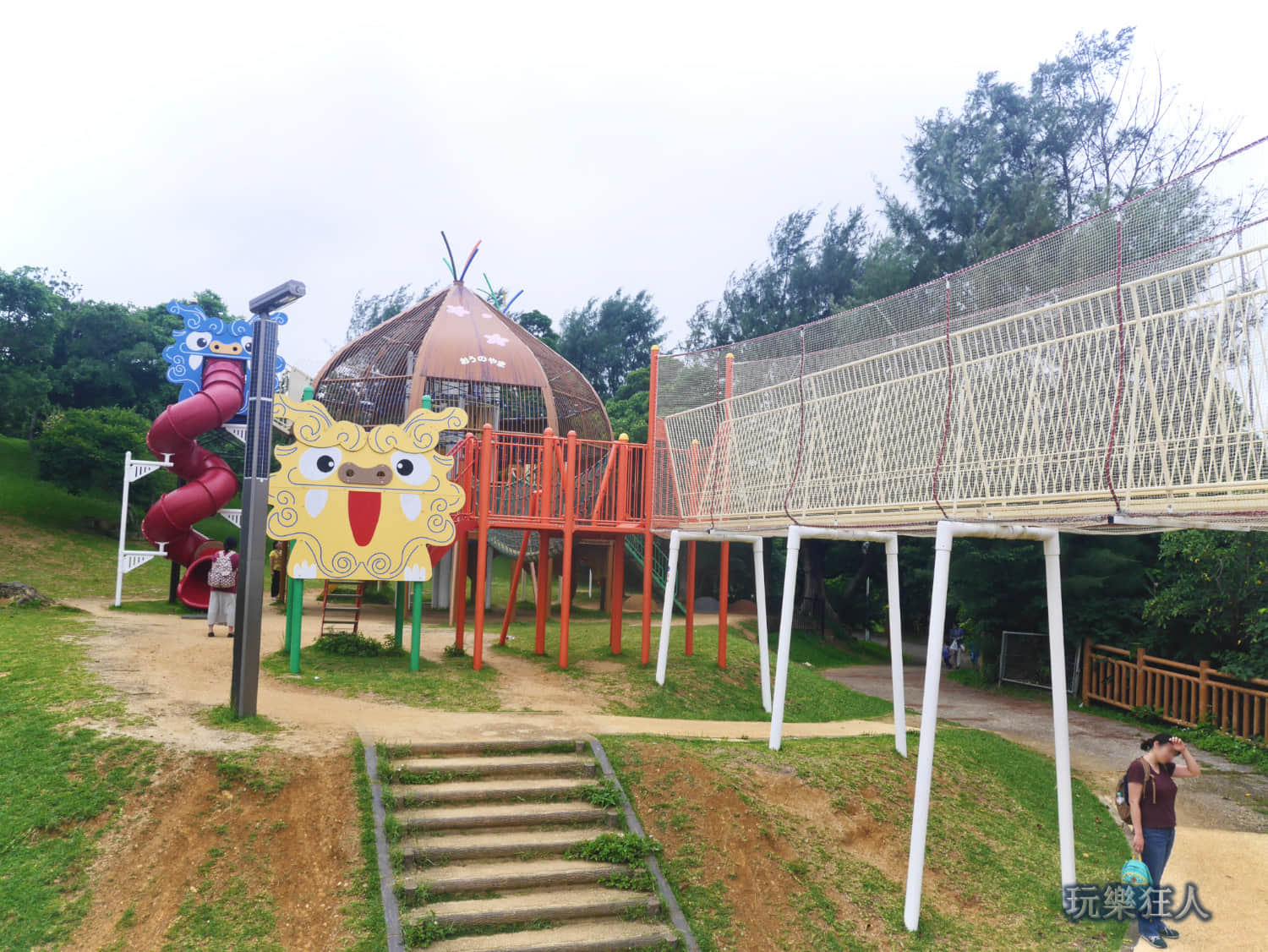 「奥武山公園」吊橋＆琉球獅