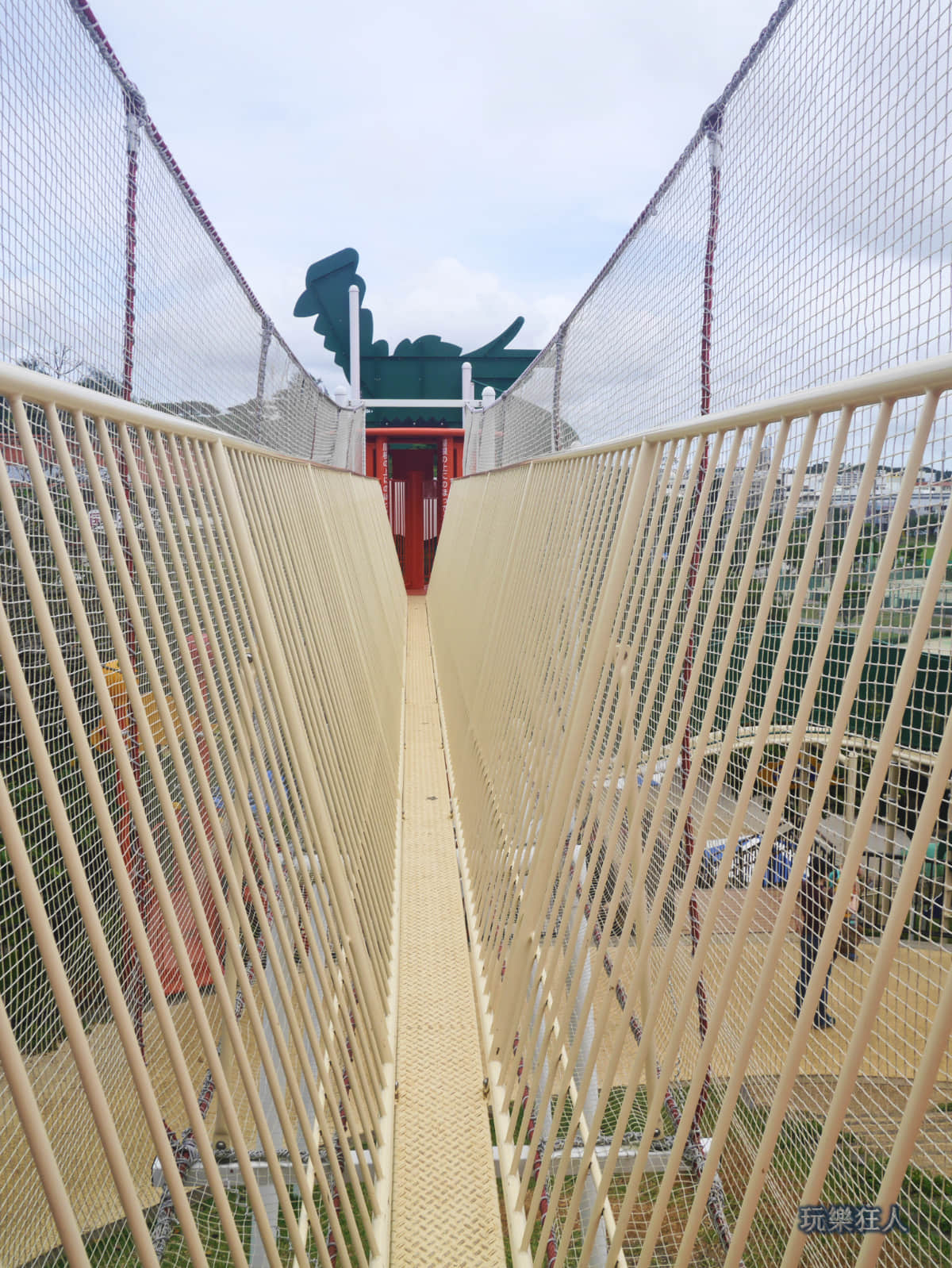「奥武山公園」吊橋